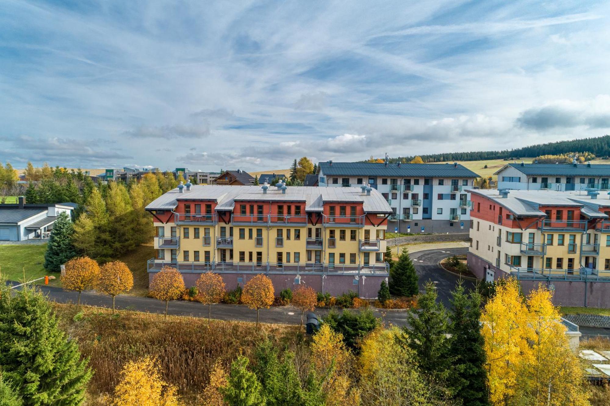 K2 Aparthotel Klinovec Views - Mezonet Apt Loučná pod Klínovcem Eksteriør bilde